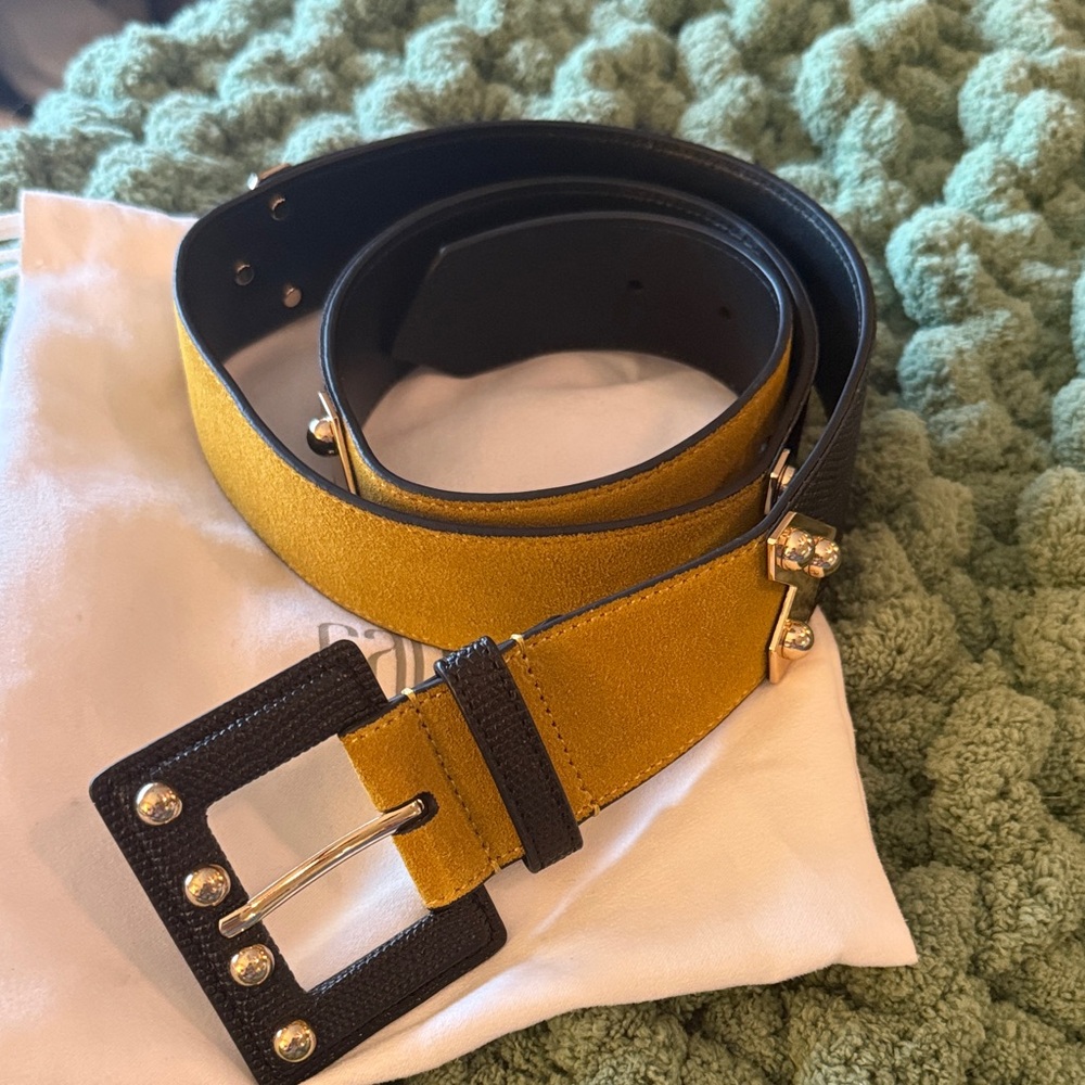 New💛 CAbi Women's Belt in Black and Gold with Bold Buckle